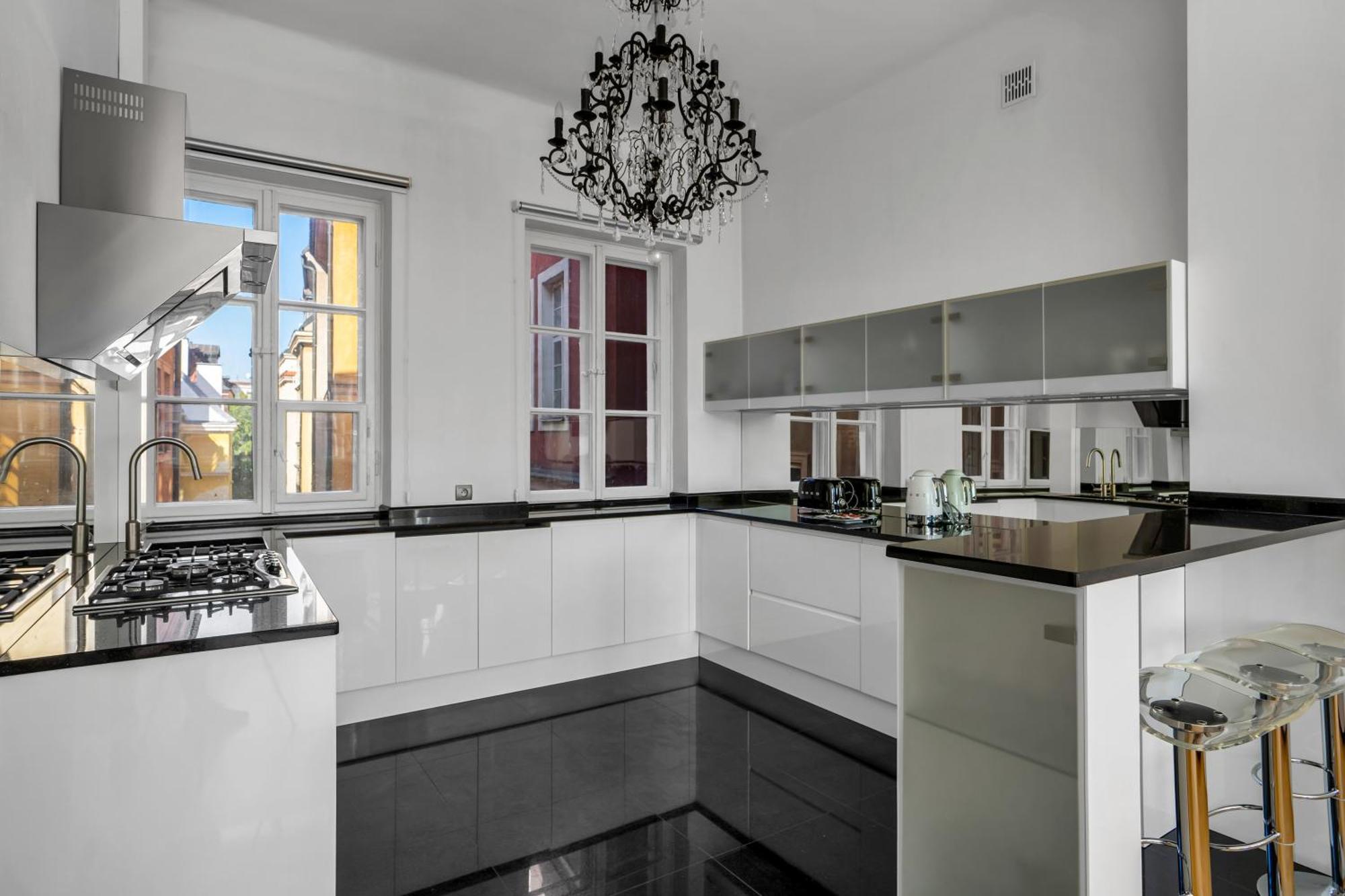 Warsaw Castle Apartments - Prime Location, Historic City Center, Castle View, Fast Internet - By Rentujemy Buitenkant foto